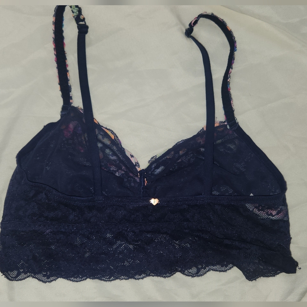 Victoria's Secret PINK Bralette. Size M - Picture 3 of 6